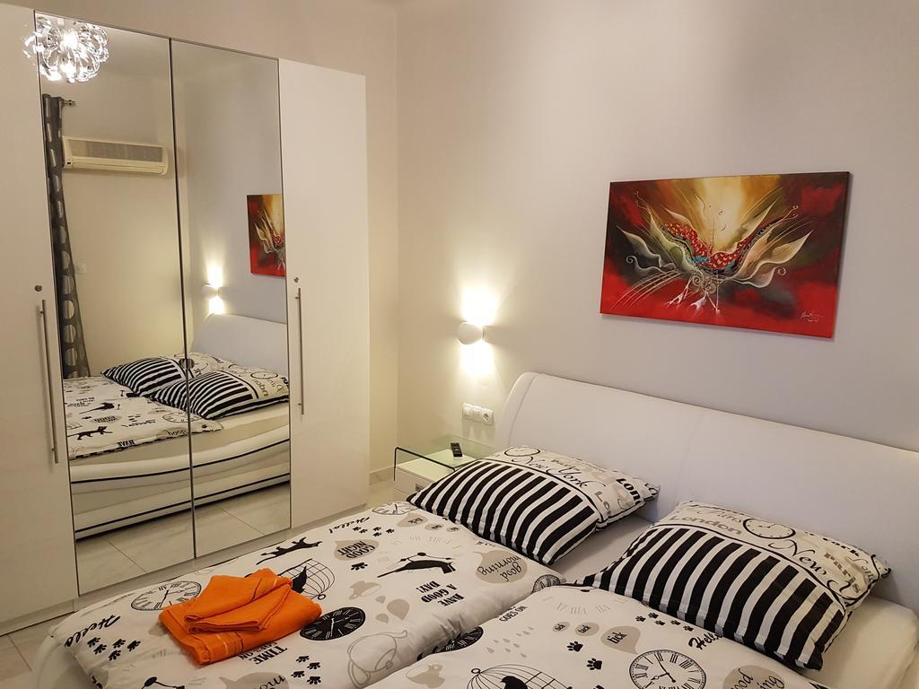 Laura White Tower Apartment เทสซาโลนิกิ ภายนอก รูปภาพ