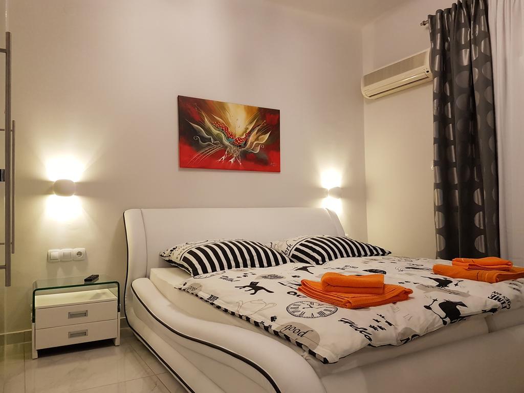 Laura White Tower Apartment เทสซาโลนิกิ ภายนอก รูปภาพ